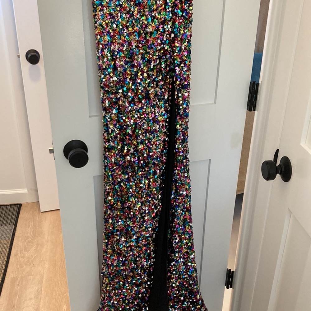 Black/multi color sequinned Prom gown.      Amelia Couture. Size 6 - Picture 4 of 7